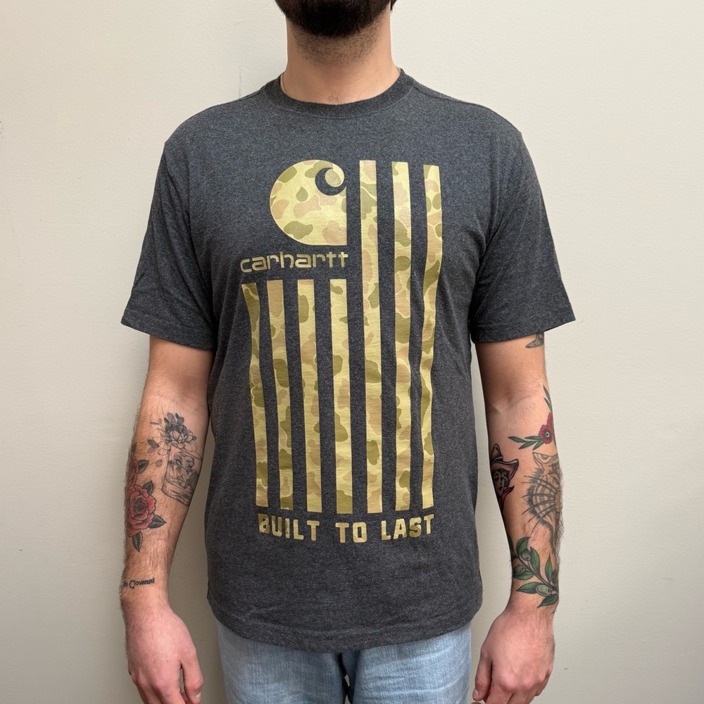 Carhartt Men's Dark Gray Tee with Gold Graphic- Relaxed fit- Size Medium